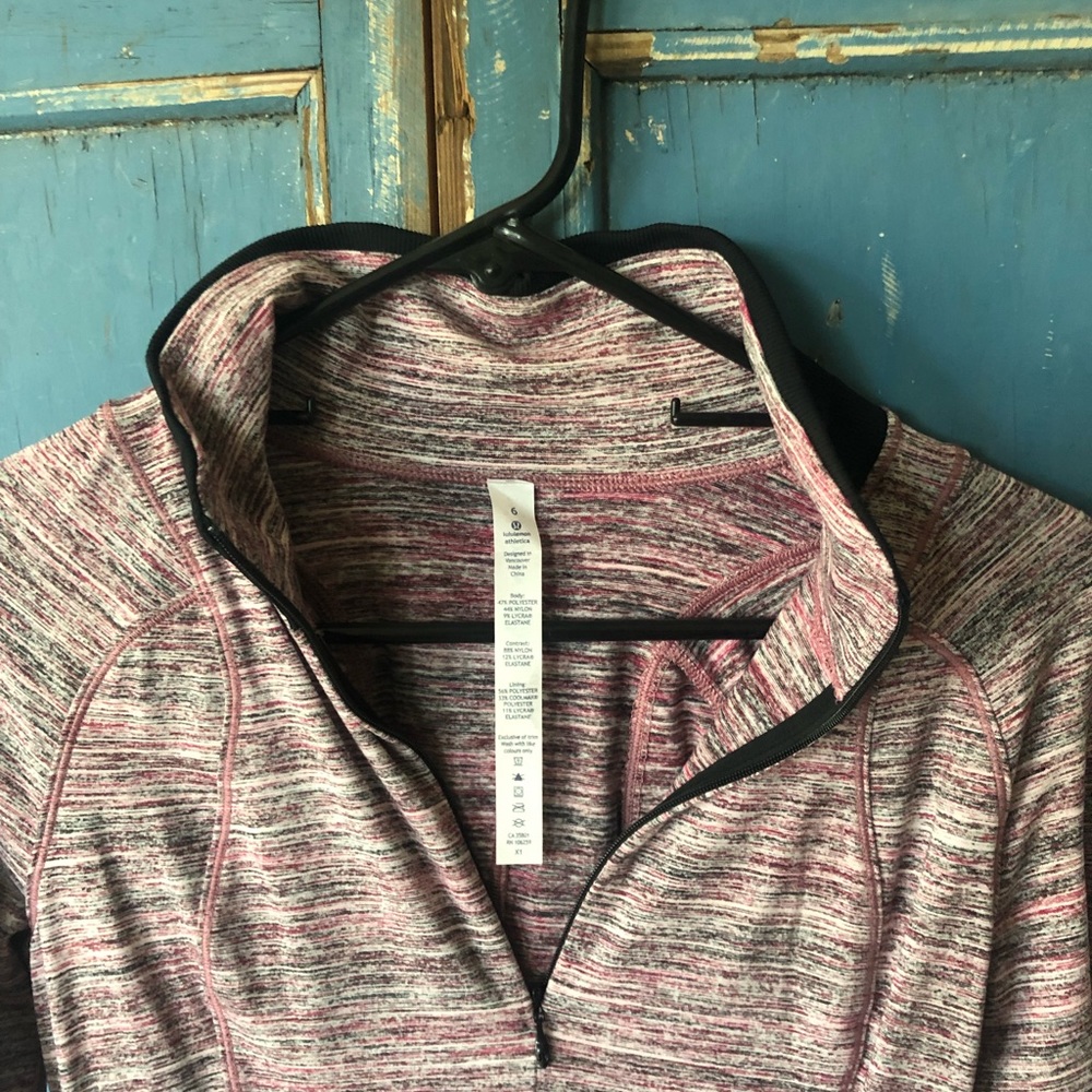 Lululemon Runderful 1/2 zip - Picture 2 of 4